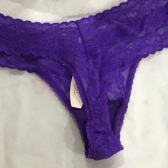 NWT Victoria’s Secret thong - Picture 2 of 3